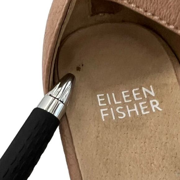 EILEEN FISHER "MARA" TAN LEATHER ANKLE STRAP OPEN TOE LOW HEEL SANDALS/WEDGES - Picture 9 of 11